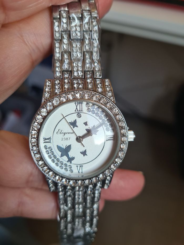 Montre argenté et strass - photo numéro 3