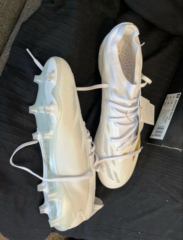 Crampon Addidas predator FG blanc - photo numéro 3