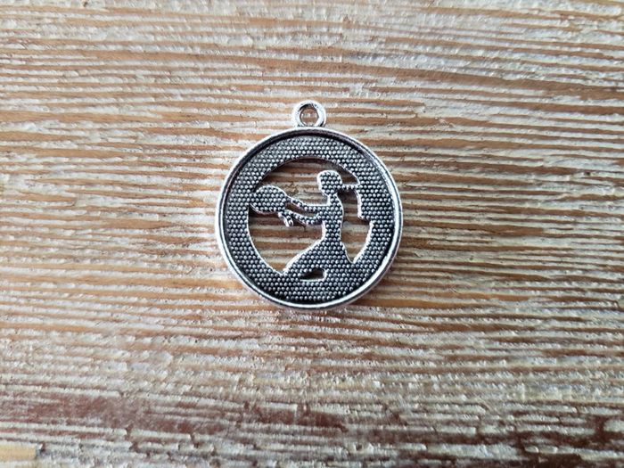 Pendentif argenté Vierge - photo numéro 2