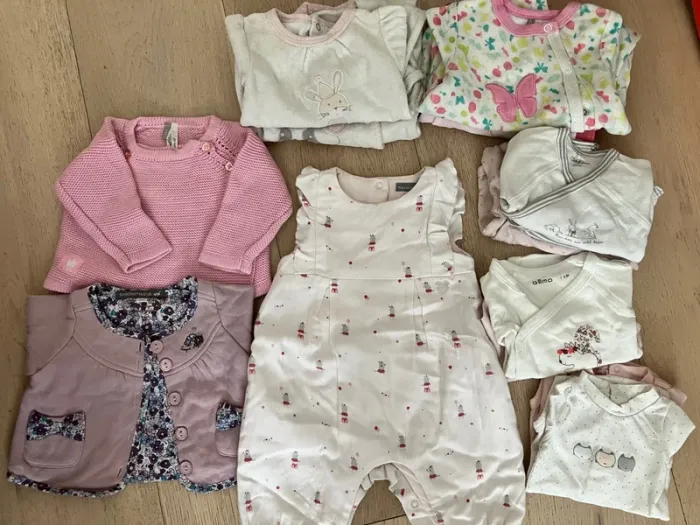 Lot 14 vêtements bébé fille 1 mois printemps/automne/hiver