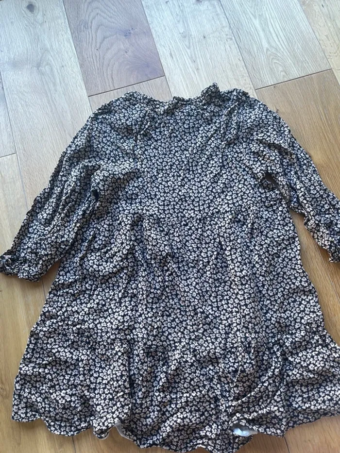 Magnifique robe Zara - photo numéro 3