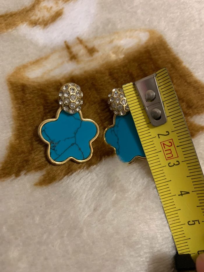 Boucles d’oreilles fleurs bleues effet marbré - photo numéro 5