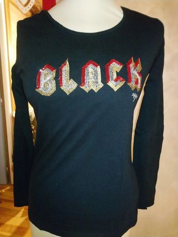 Joli top Ikks manches longues taille 162 cm soit 14 ans ou 36/38 en très bon état