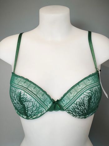 Soutien-gorge push up à armatures 