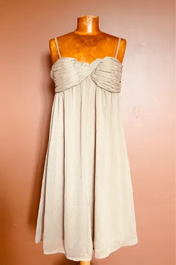Jolie robe fluide taupe