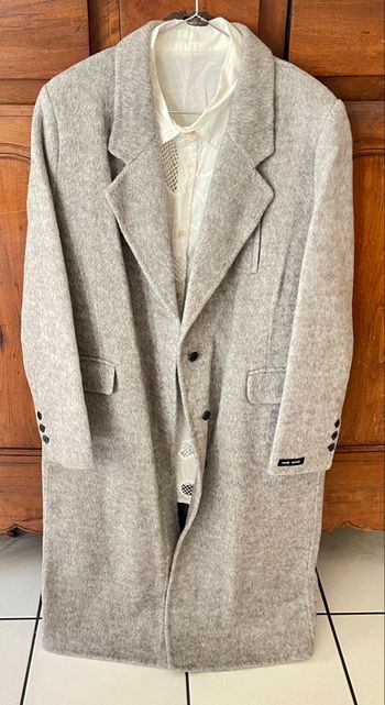 Manteau en 100% laine , gris col V , manches longues