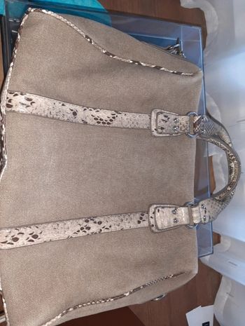 Sac à main en tissu  gris taupe en très bonne état