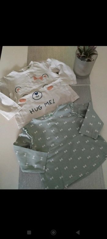 Lot de 2 maillots manches longues taille 12 mois