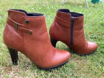 Bottines à talon cuir cognac pointure 36