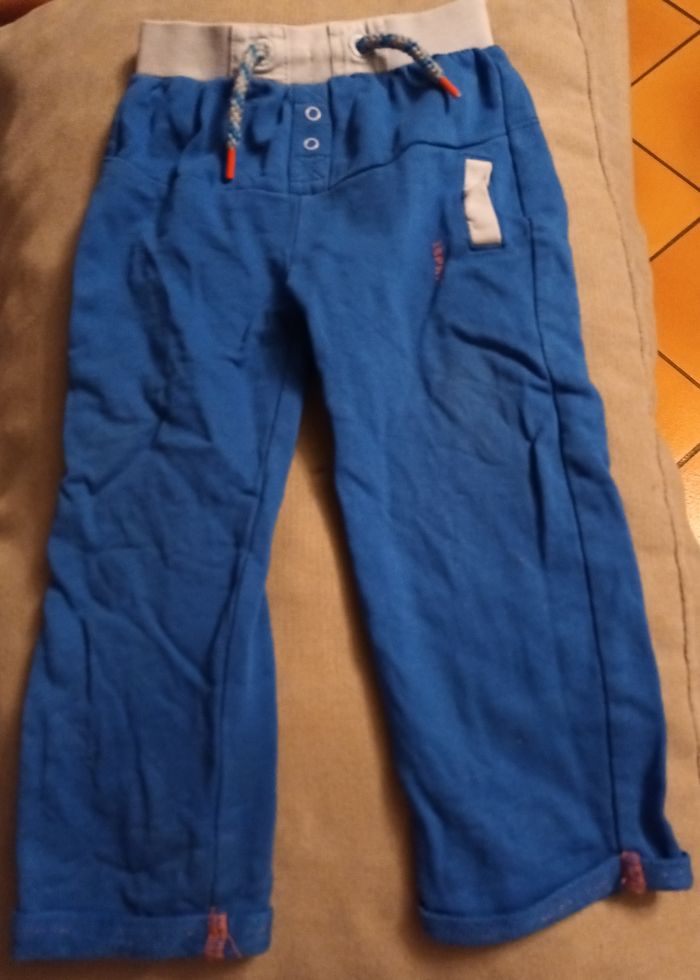 Pantalon bleu esprit 24 mois