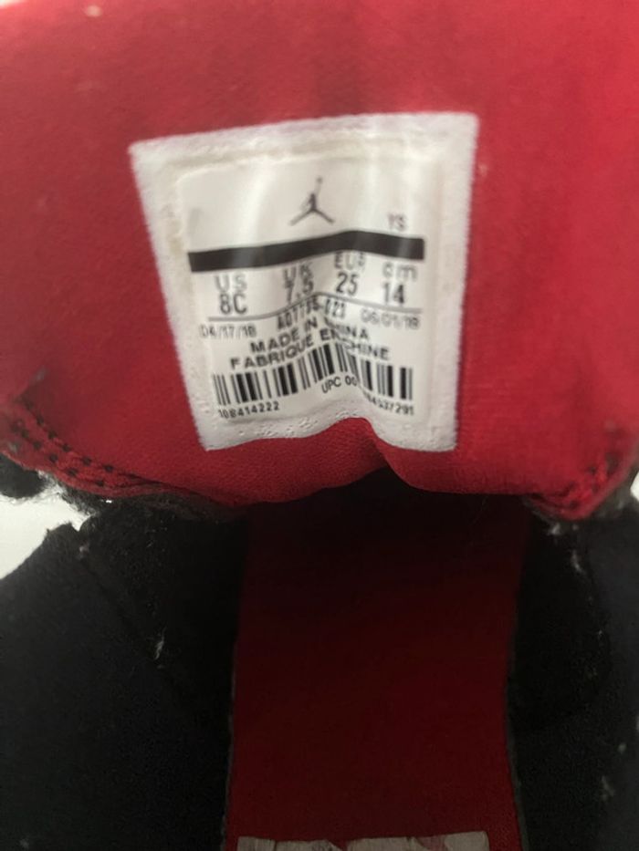 Jordan taille 25 bon etat - photo numéro 5