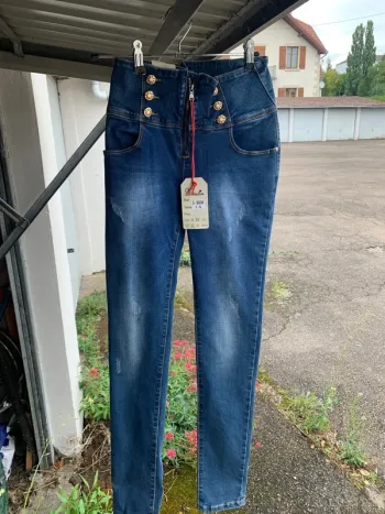 Jeans fille 14 ans taille haute , rentrée scolaire , neuf lot
