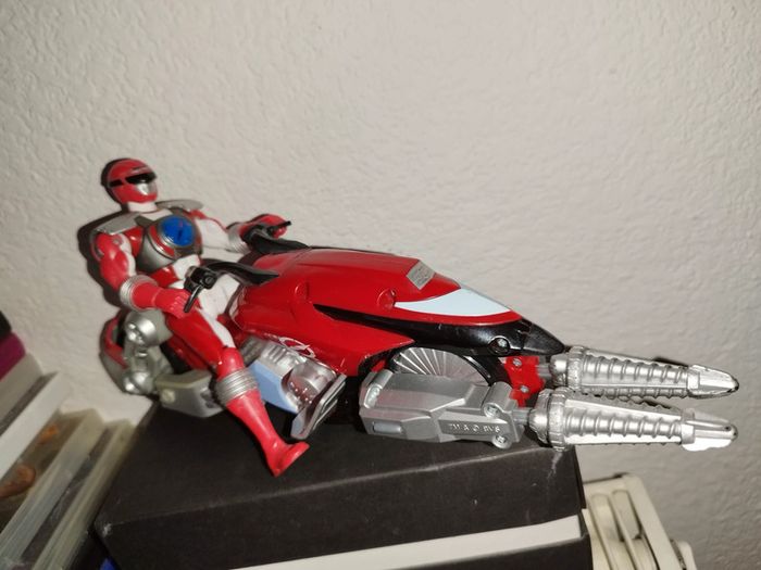 Figurine Power Rangers Opération Overdrive Action Figure moto cycle red rouge