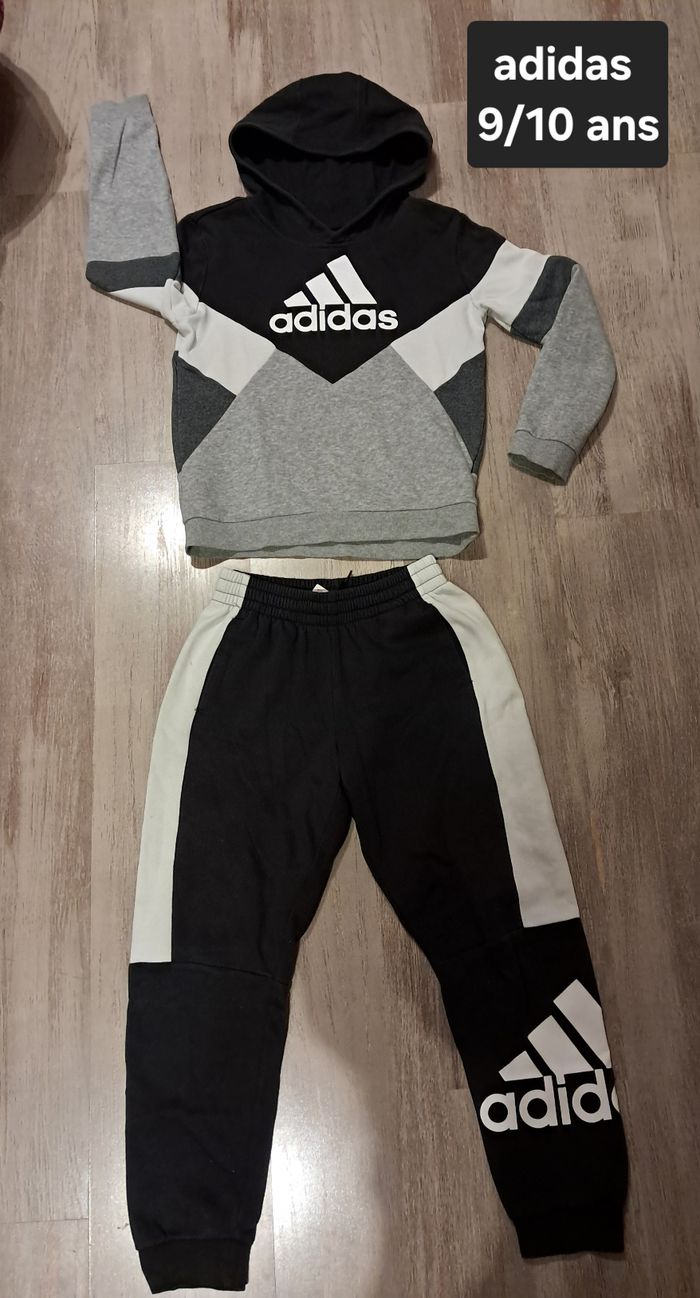 Survêtement adidas 9/10 ans