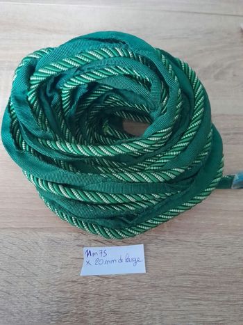 11m75 de corde à coudre verte 20mm de large