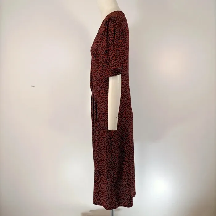 Robe midi WE imprimé léopard rouge et noir taille M estimée col V manches papillon fluide A103 - photo numéro 3