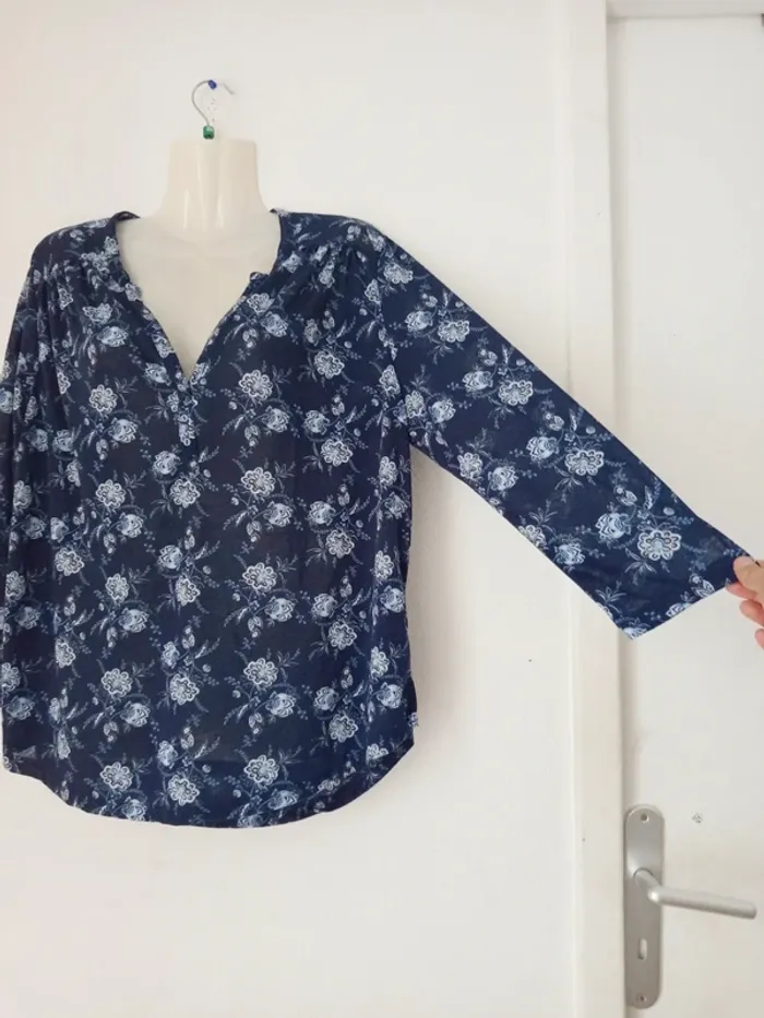 Blouse manches longues à motifs femme - photo numéro 2