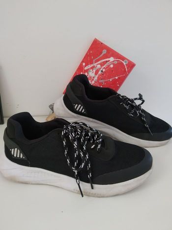 Baskets noir léger 40