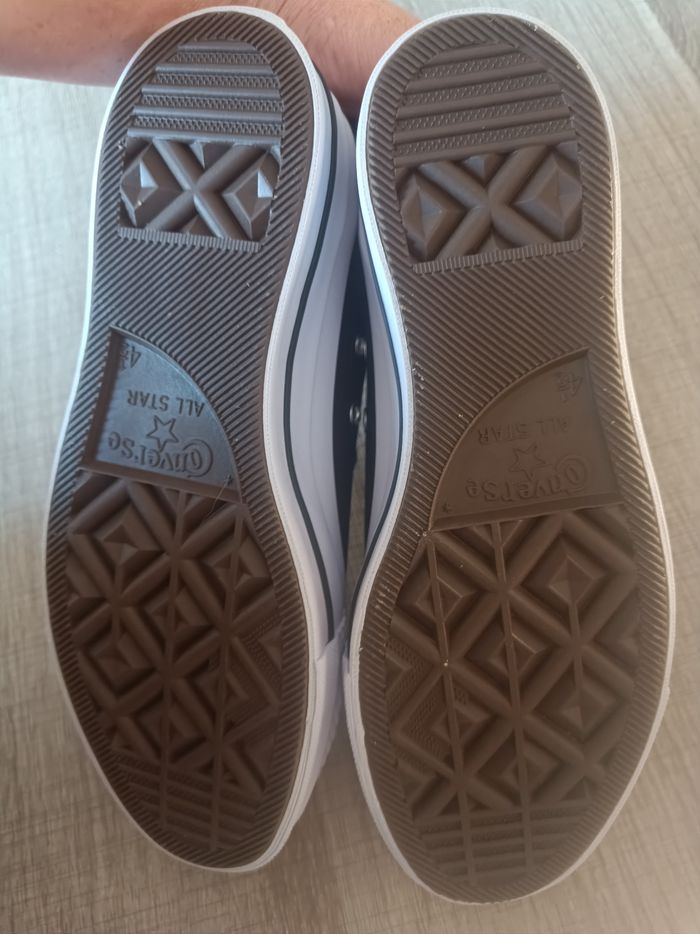 Converse neuve - photo numéro 3