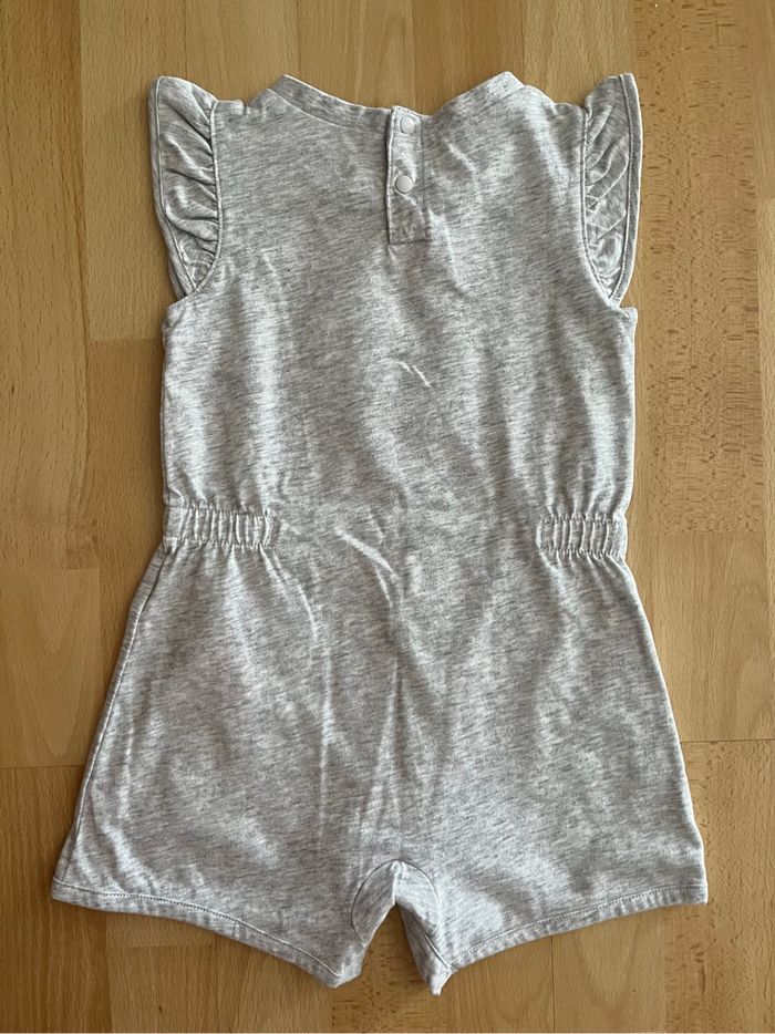 Combinaison short gris Converse fille 18mois TBE - photo numéro 2