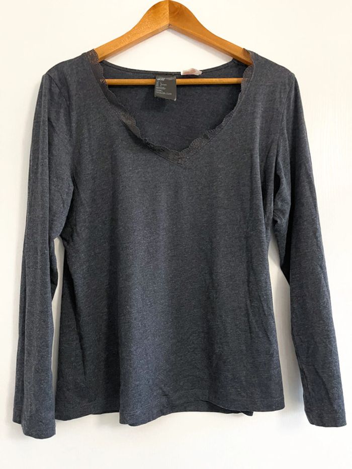 Haut manches longues gris foncé H&M avec broderie - photo numéro 6