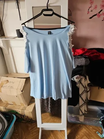 T-shirt bras dénudés t44 curve