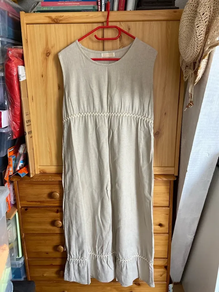 Robe beige en lin