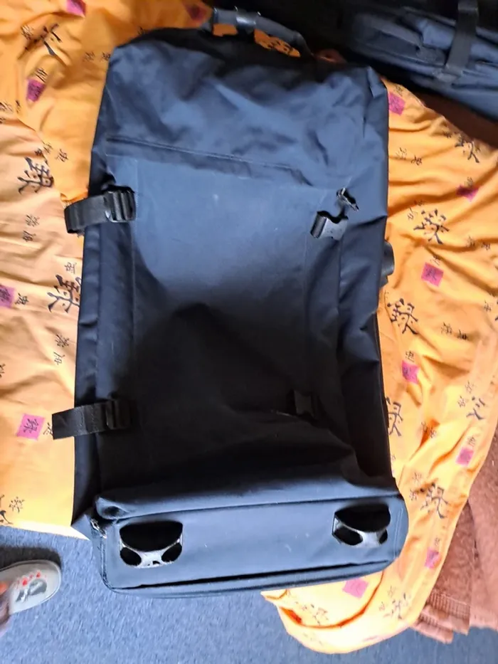 Valise à roulettes Eastpak 121L - 2 compartiments - Très bon état - photo numéro 10
