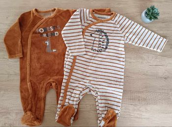 Lot 2 pyjamas