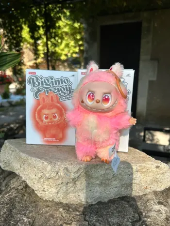 Labubu rose NEUF