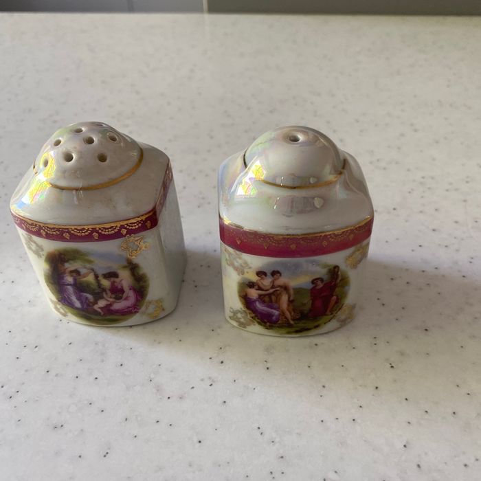 Ancienne salière poivrière porcelaine