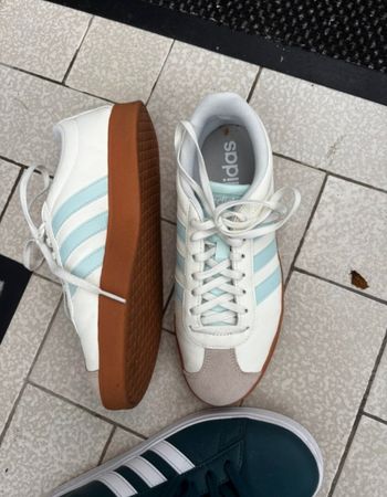 Baskets Adidas