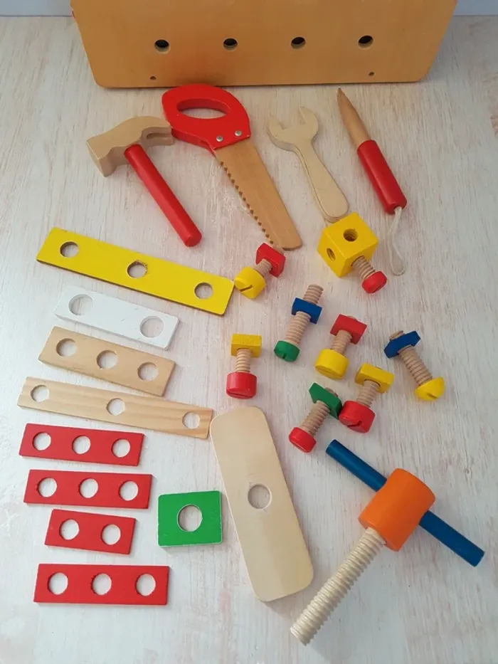 Coffret établi Bricolo de Janod et outils en bois - photo numéro 3