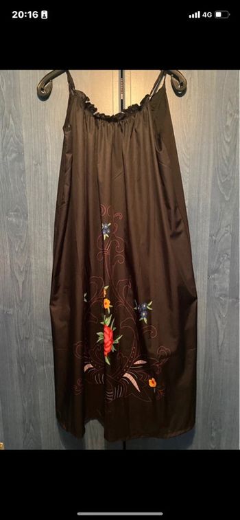 Jolie robe longue dos nu