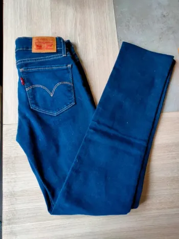 Jean Levi's T23