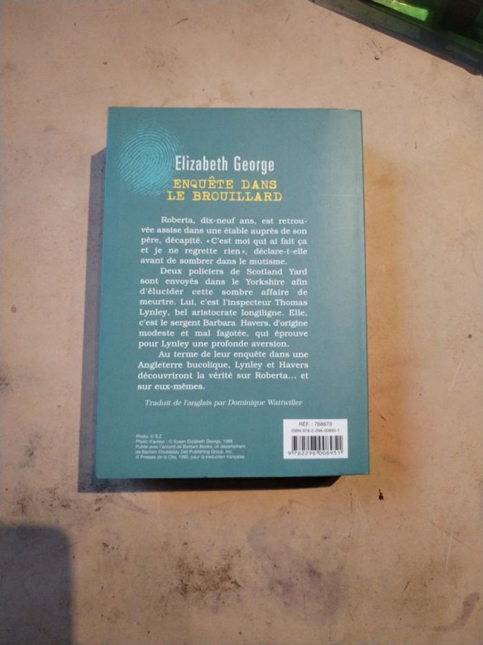 Enquête dans le brouillard - photo numéro 2