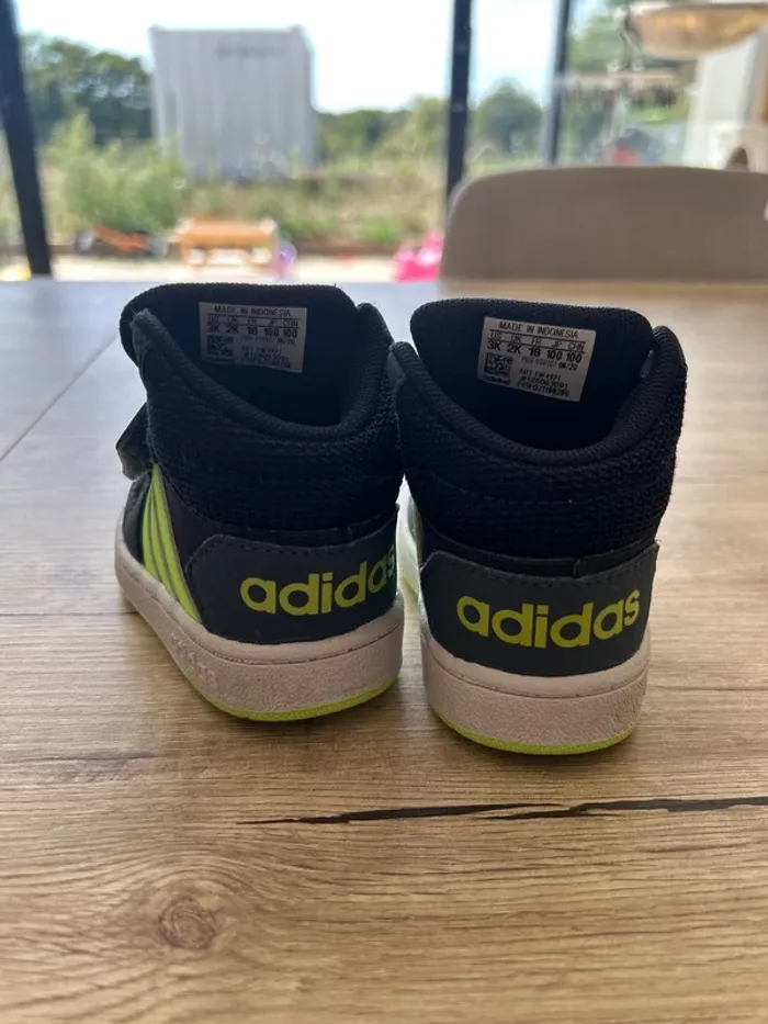 Basket adidas 18 - photo numéro 4