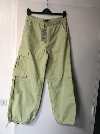 Superbe beau pantalon parachute vert 🍏 Zara neuf avec étiquette taille M