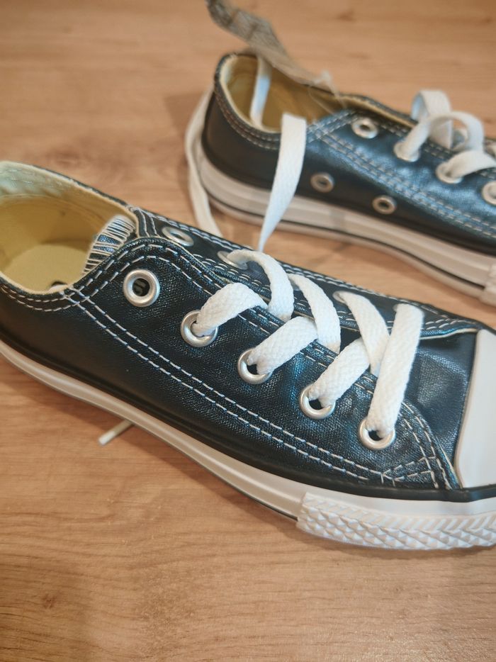 Converse fille, taille 28, neuves - photo numéro 4
