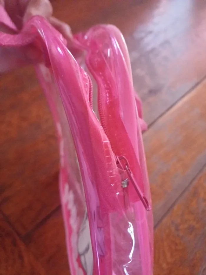 Trousse de toilette ou autres hello kitty - photo numéro 3