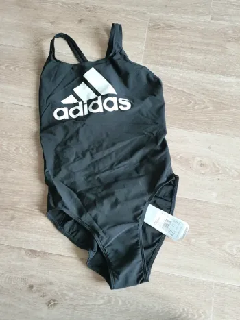 Maillot de bain Adidas taille 36 neuf