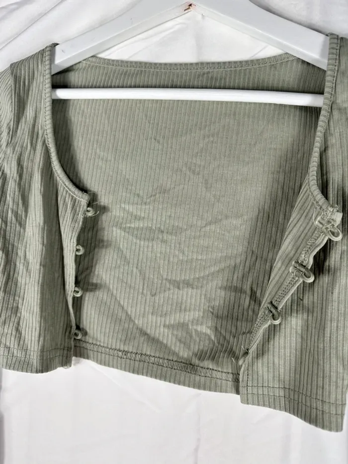 Lot petit top vert et veste YesStyle - photo numéro 7