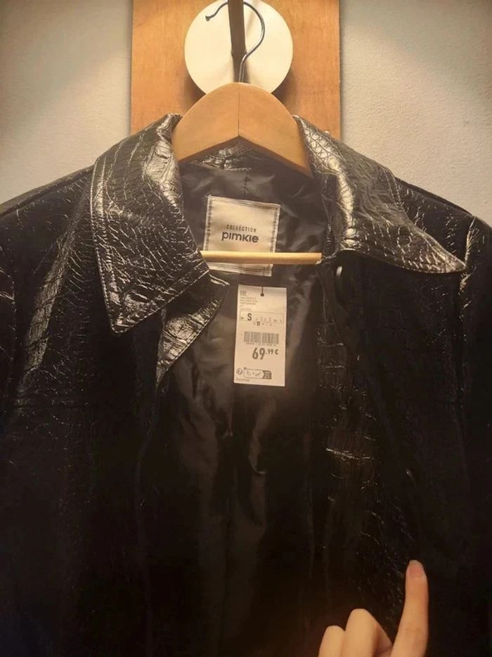 Manteau Pimkie simili cuir noir effet croco - photo numéro 3