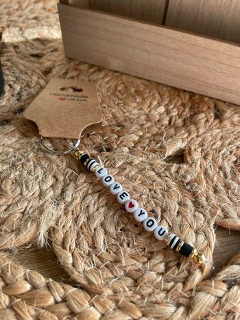 Porte clé perles lettres