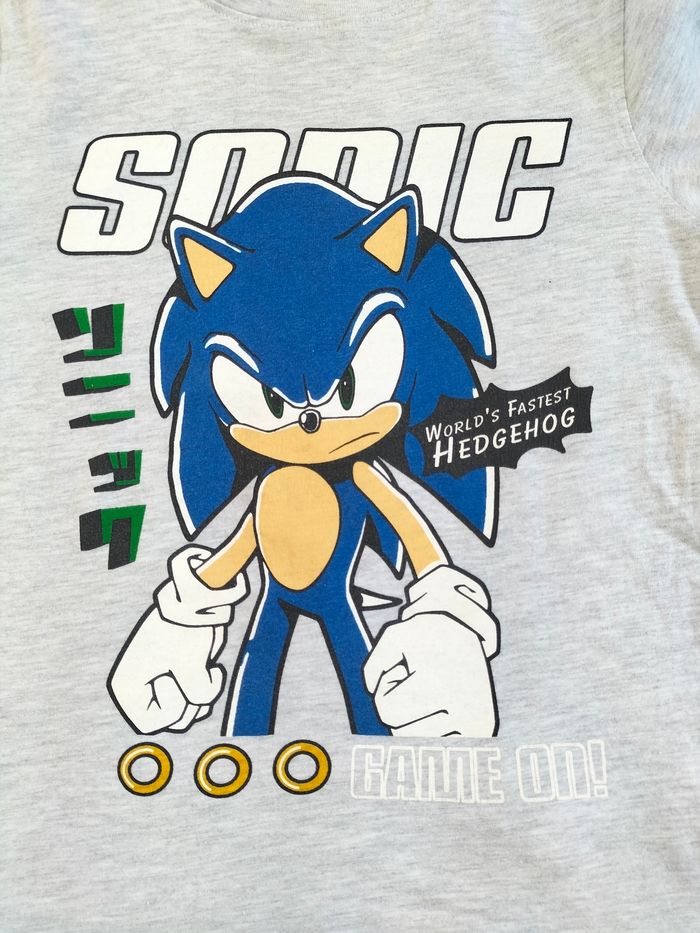 🤍 T-shirt manches courtes Sonic - Sonic the hedgehog - 8 ans - Très bon état 🤍 - photo numéro 2