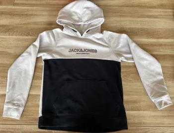 Pull Jack & Jones 14 ans .