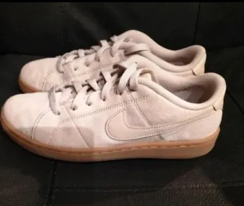 Baskets Nike crème/blanc cassé