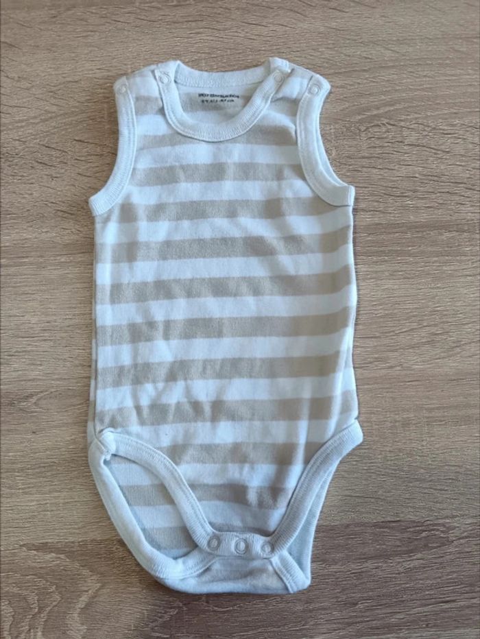 C44 Lot bodies petit bateau, verbaudet 6 mois - photo numéro 4