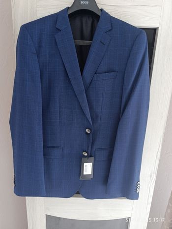 Costume complet neuf avec étiquette Hugo Boss