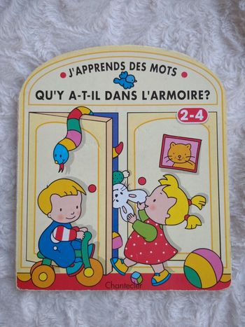 Livre imagier 2 4 ans J'apprends des mots qu'y a t il dans l'armoire ?